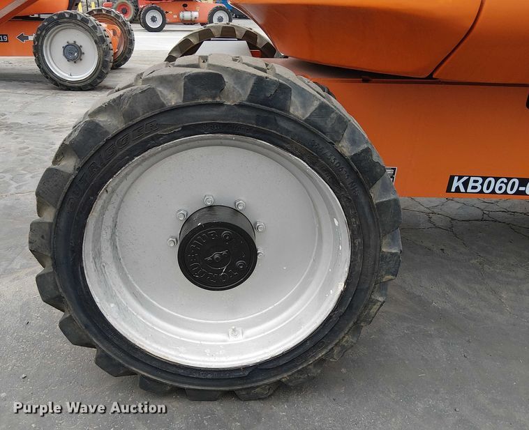 image for item EE5136 2012 JLG 600AJ boom lift