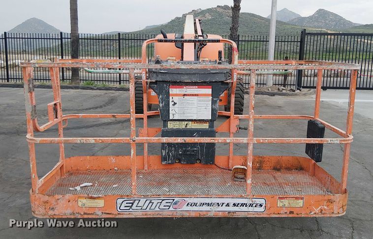 image for item EE5137 2013 JLG 600AJ boom lift