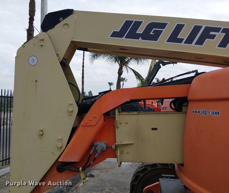 image for item EE5137 2013 JLG 600AJ boom lift