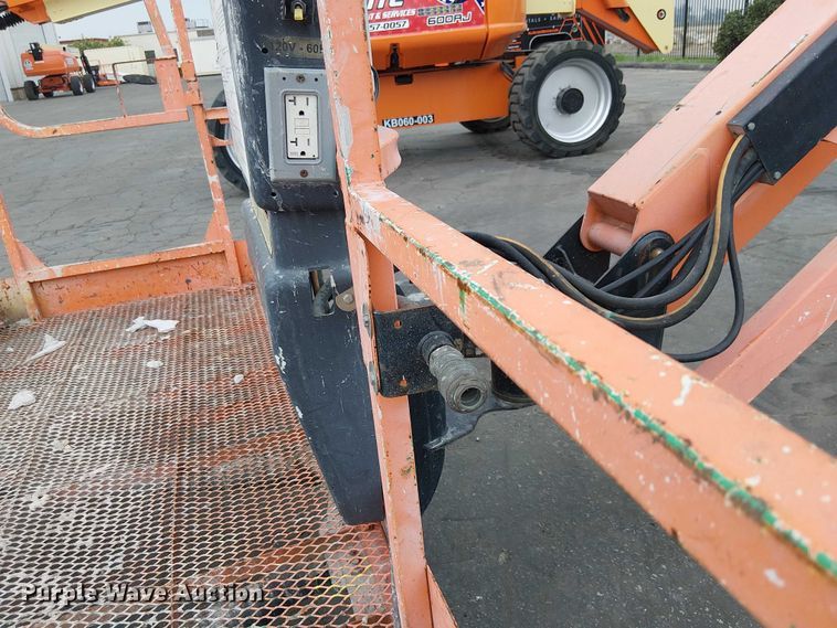 image for item EE5137 2013 JLG 600AJ boom lift