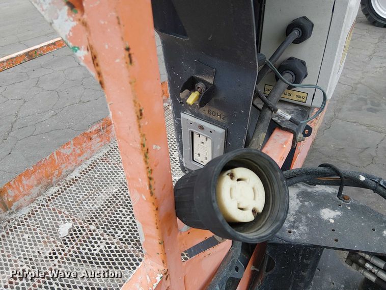 image for item EE5137 2013 JLG 600AJ boom lift