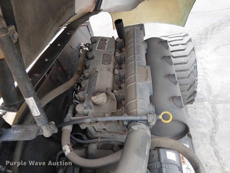 image for item EE5137 2013 JLG 600AJ boom lift