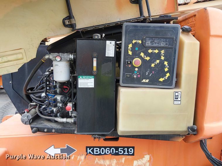 image for item EE5137 2013 JLG 600AJ boom lift