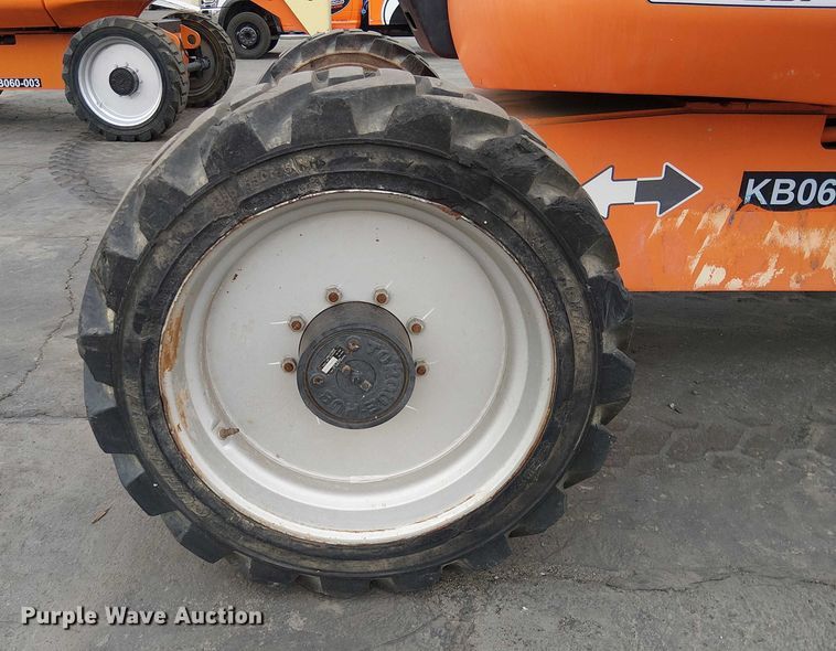 image for item EE5137 2013 JLG 600AJ boom lift