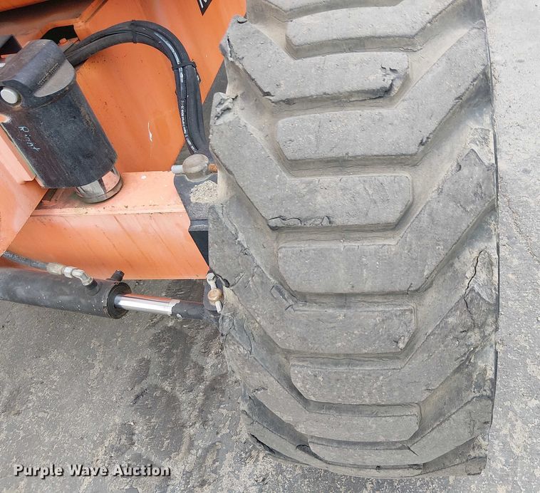 image for item EE5137 2013 JLG 600AJ boom lift