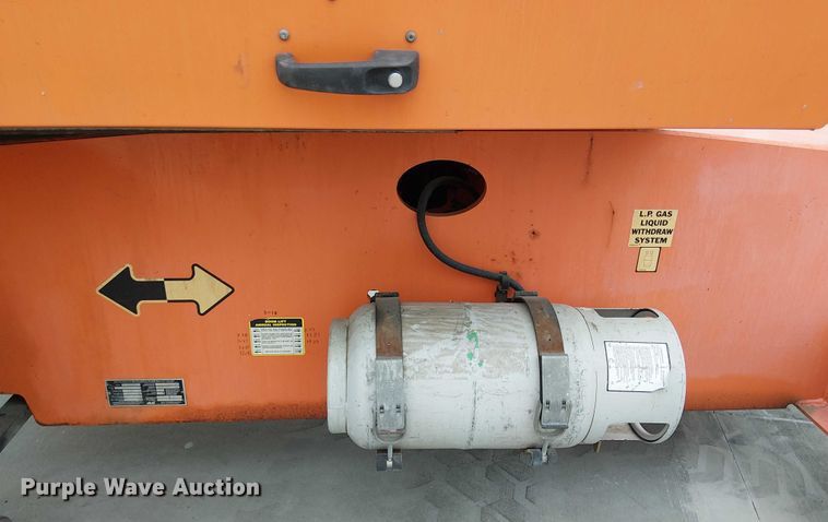 image for item EE5138 2015 JLG 660SJ boom lift