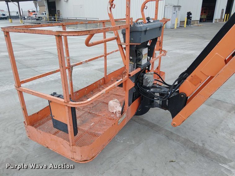 image for item EE5138 2015 JLG 660SJ boom lift