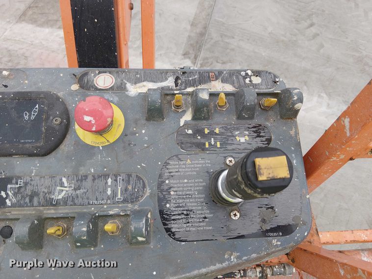 image for item EE5138 2015 JLG 660SJ boom lift