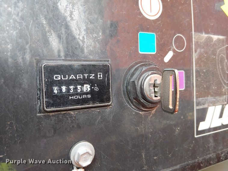 image for item EE5138 2015 JLG 660SJ boom lift