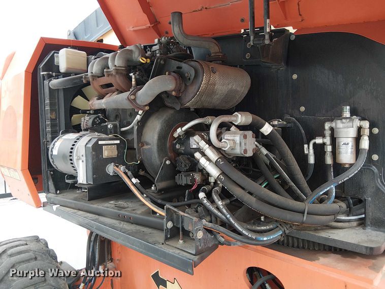 image for item EE5138 2015 JLG 660SJ boom lift