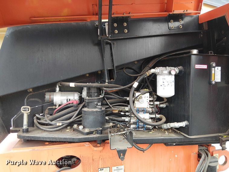 image for item EE5138 2015 JLG 660SJ boom lift