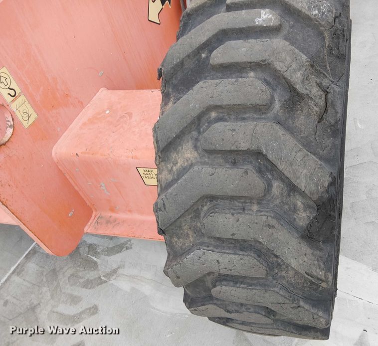 image for item EE5138 2015 JLG 660SJ boom lift