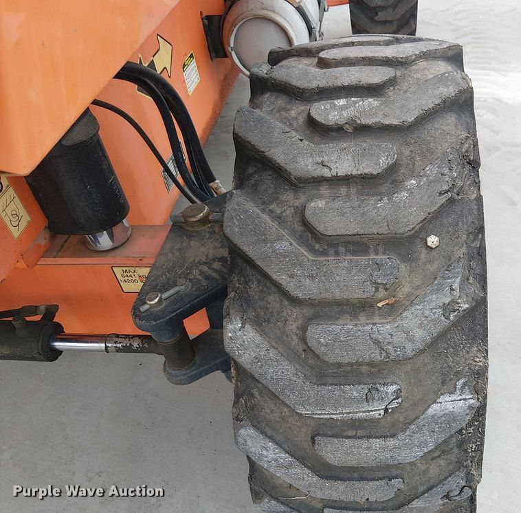 image for item EE5138 2015 JLG 660SJ boom lift