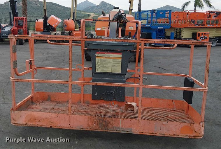 image for item EE5139 2015 JLG 660SJ boom lift