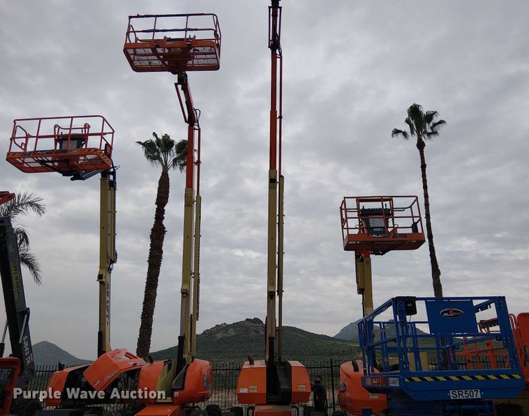 image for item EE5139 2015 JLG 660SJ boom lift