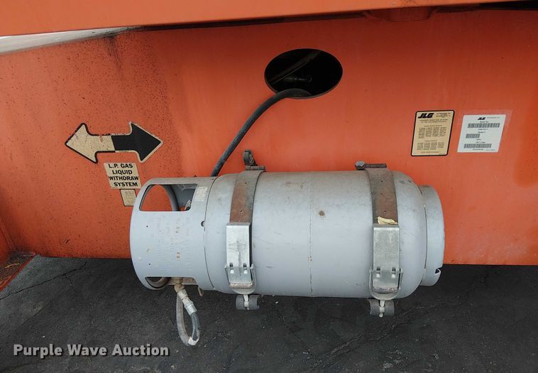 image for item EE5139 2015 JLG 660SJ boom lift