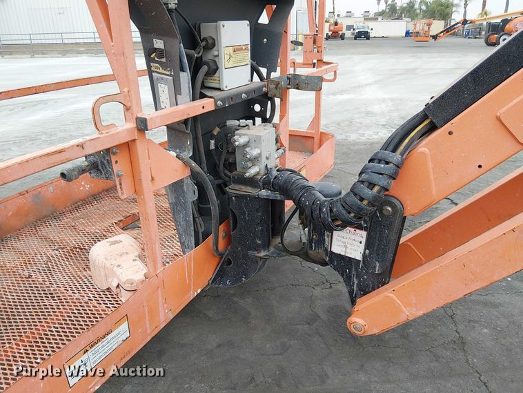 image for item EE5139 2015 JLG 660SJ boom lift