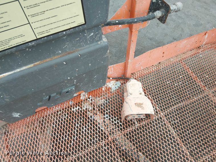 image for item EE5139 2015 JLG 660SJ boom lift