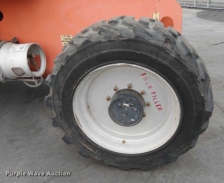 image for item EE5139 2015 JLG 660SJ boom lift