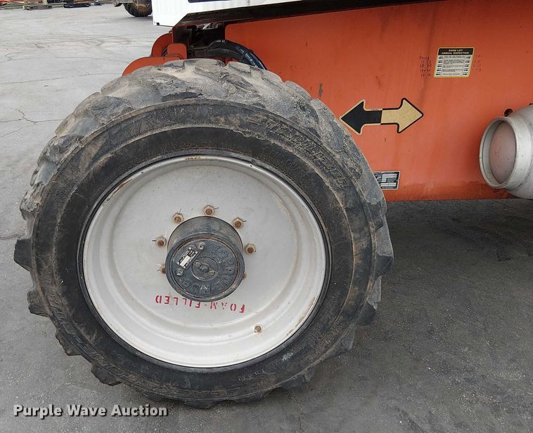 image for item EE5139 2015 JLG 660SJ boom lift