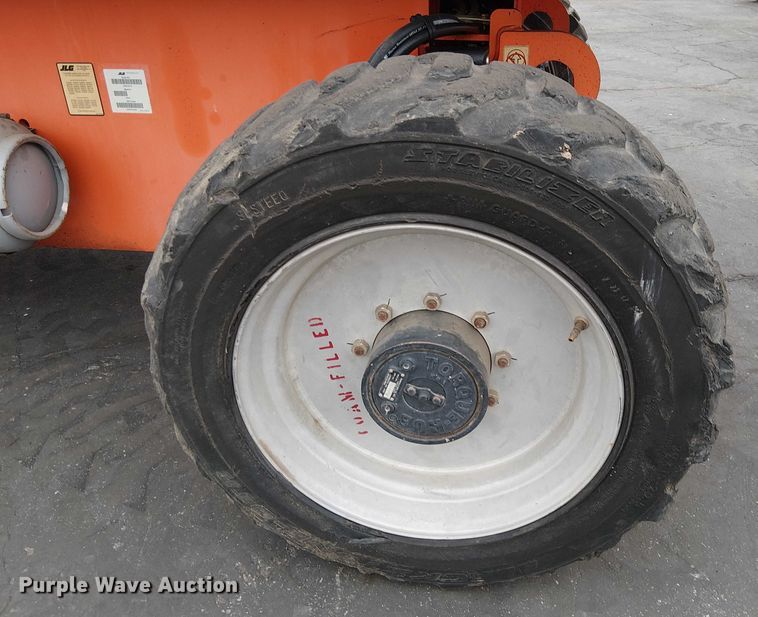 image for item EE5139 2015 JLG 660SJ boom lift