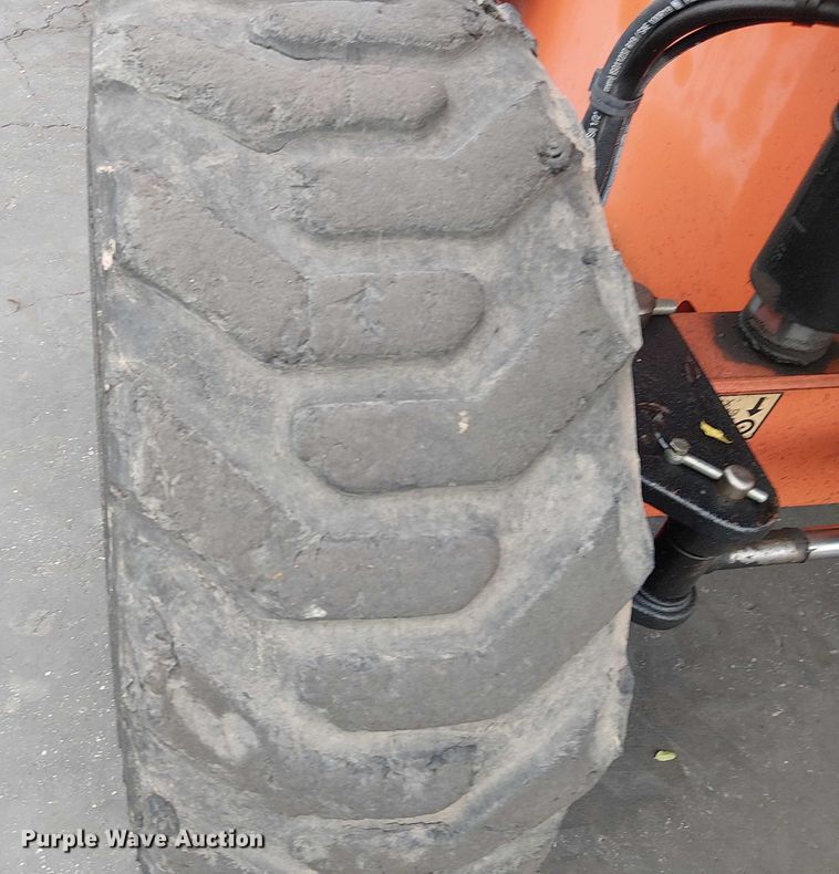 image for item EE5139 2015 JLG 660SJ boom lift