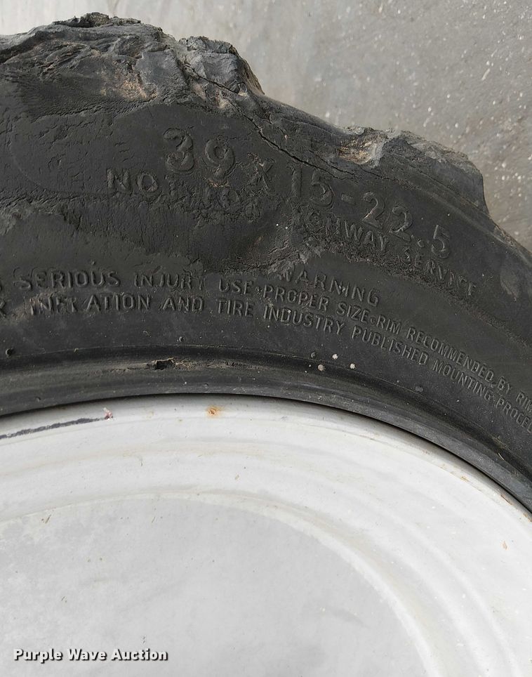 image for item EE5139 2015 JLG 660SJ boom lift