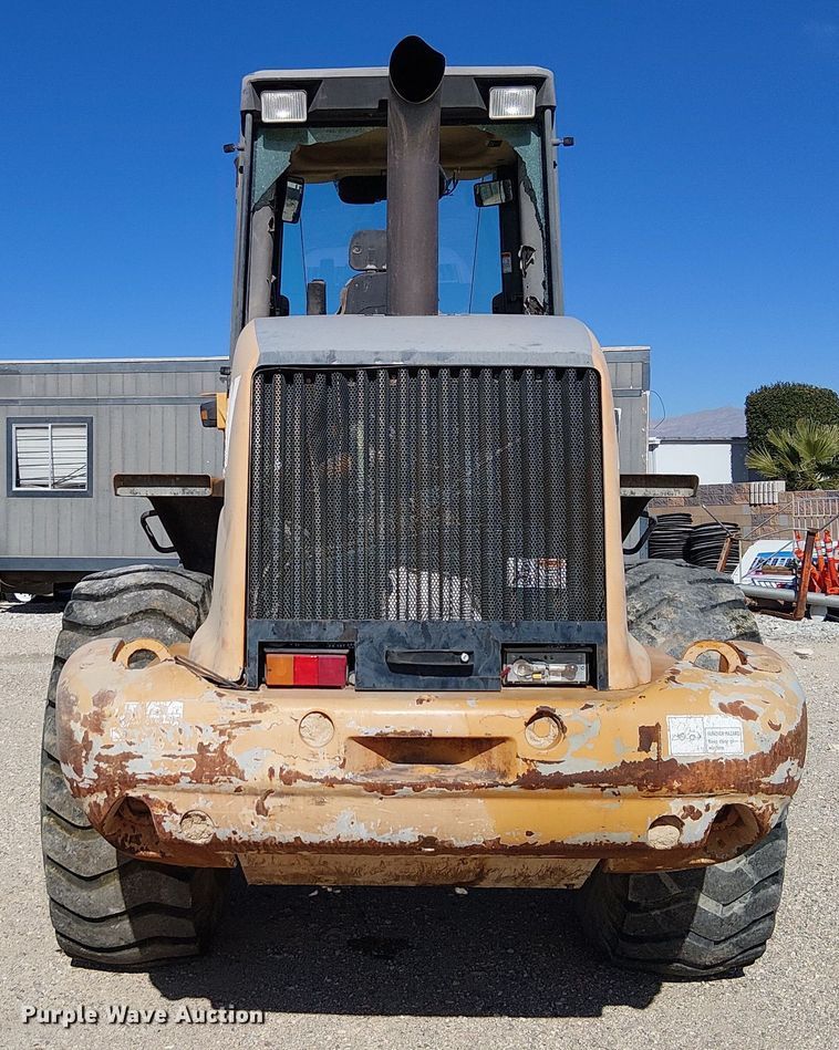 image for item EE5142 2005 Case 621D wheel loader