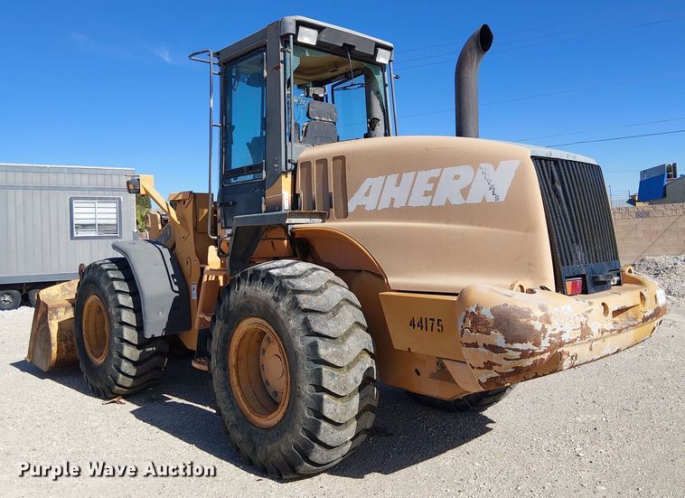 image for item EE5142 2005 Case 621D wheel loader