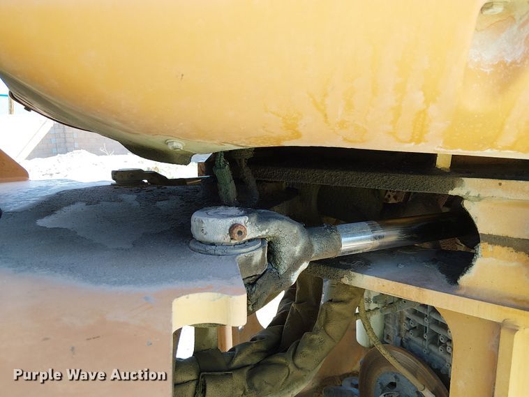 image for item EE5142 2005 Case 621D wheel loader