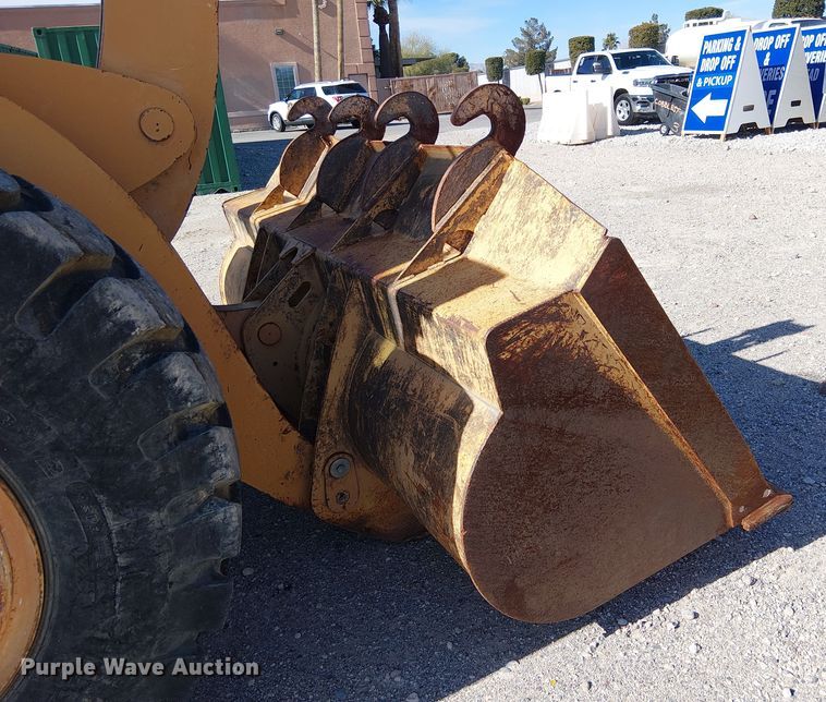 image for item EE5142 2005 Case 621D wheel loader