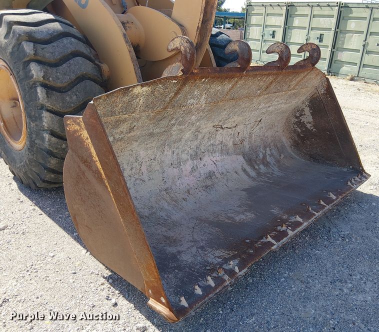image for item EE5142 2005 Case 621D wheel loader