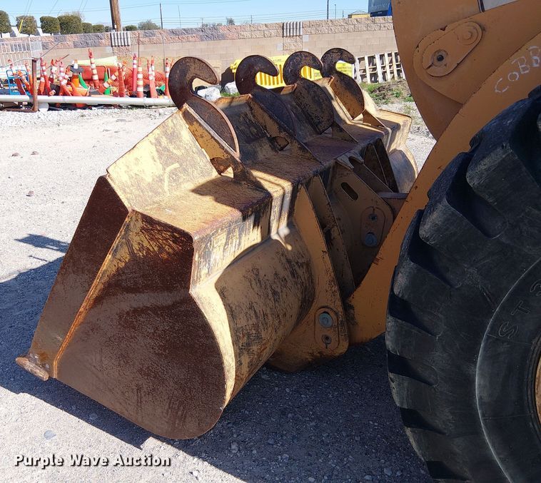 image for item EE5142 2005 Case 621D wheel loader