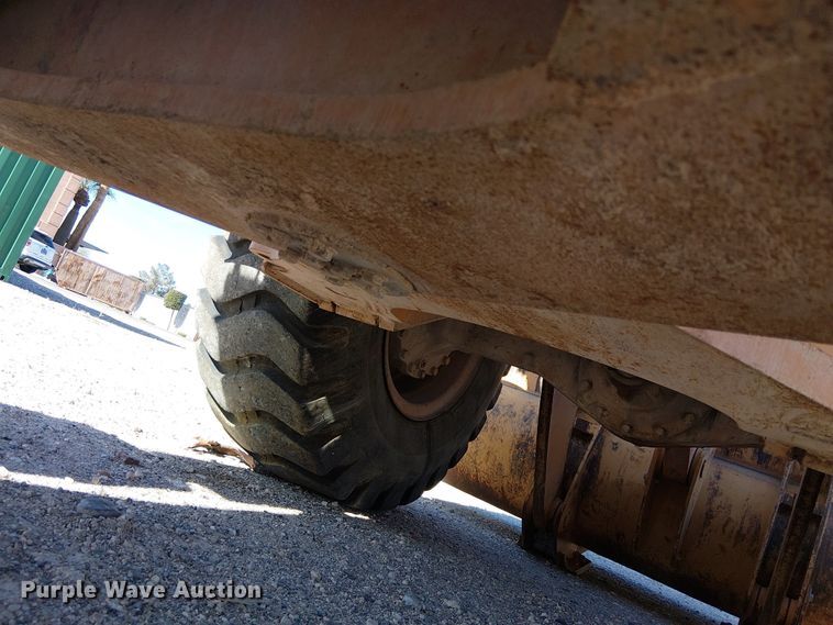 image for item EE5142 2005 Case 621D wheel loader