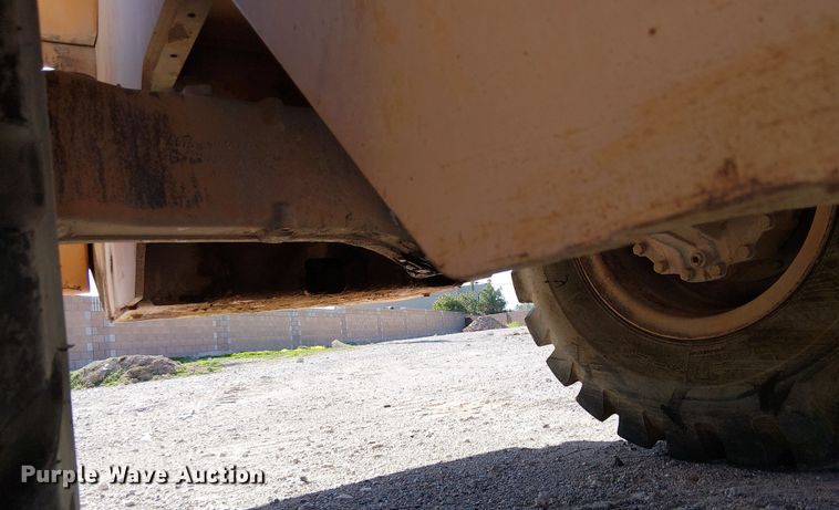 image for item EE5142 2005 Case 621D wheel loader