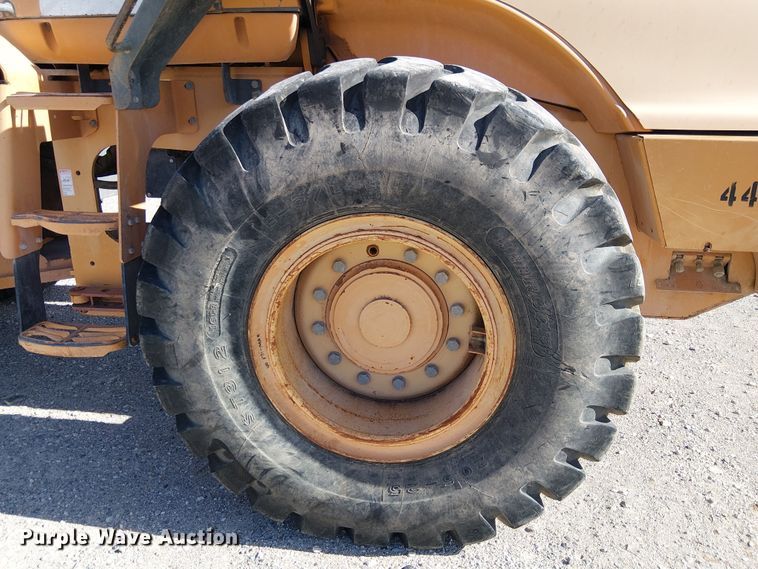 image for item EE5142 2005 Case 621D wheel loader