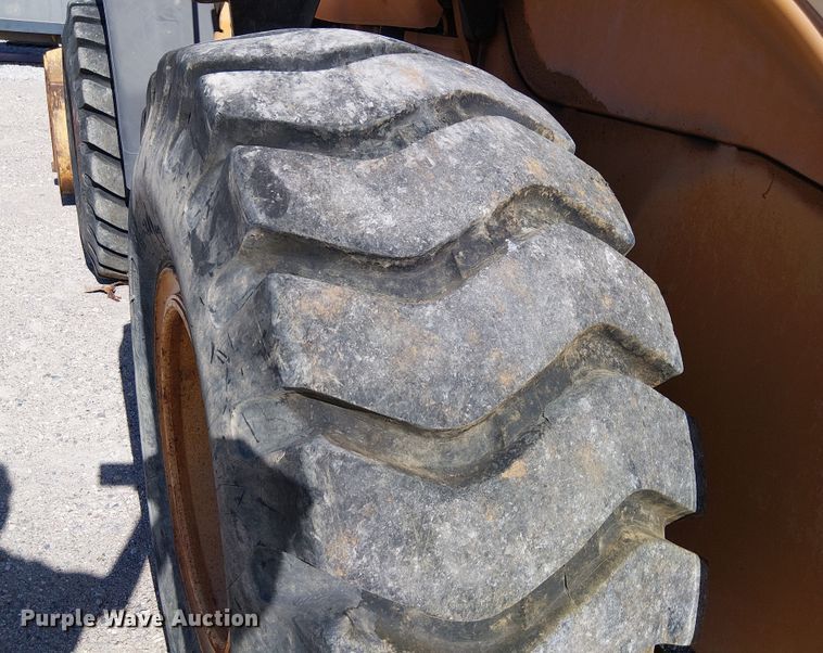 image for item EE5142 2005 Case 621D wheel loader