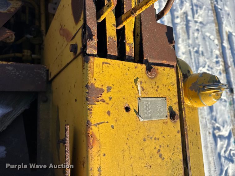 image for item EF2363 Caterpillar 951C track loader