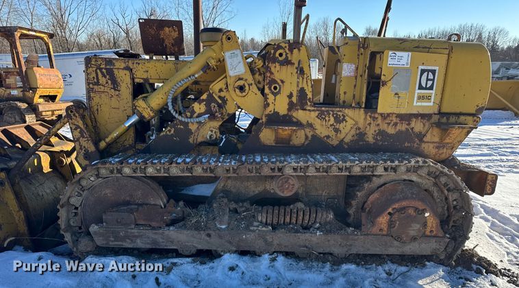 image for item EF2363 Caterpillar 951C track loader