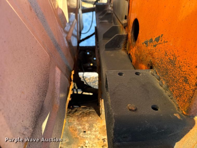 image for item EF2366 2005 International 4300 spreader truck