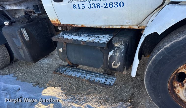 image for item EF2366 2005 International 4300 spreader truck