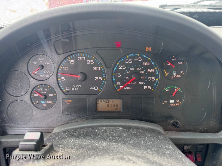 image for item EF2366 2005 International 4300 spreader truck