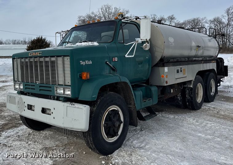 image for item EF2367 1986 GMC C7000 oil distributor truck