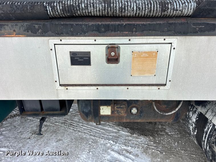 image for item EF2367 1986 GMC C7000 oil distributor truck