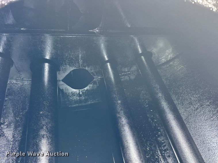 image for item EF2367 1986 GMC C7000 oil distributor truck