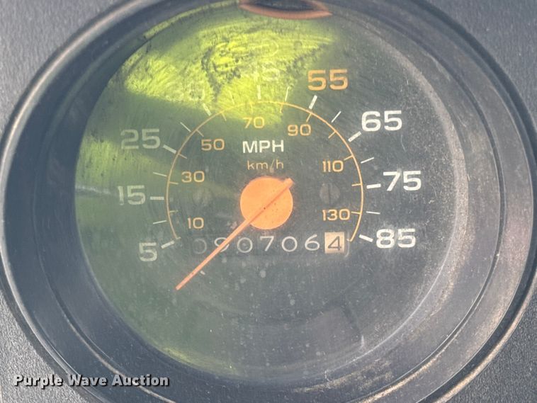 image for item EF2367 1986 GMC C7000 oil distributor truck