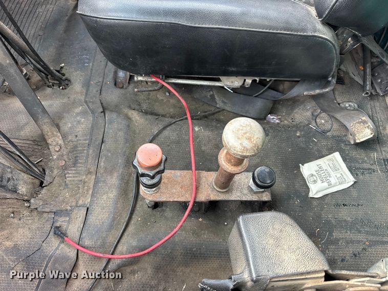 image for item EF2367 1986 GMC C7000 oil distributor truck