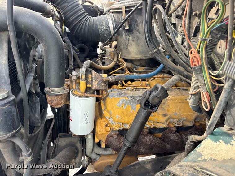 image for item EF2367 1986 GMC C7000 oil distributor truck