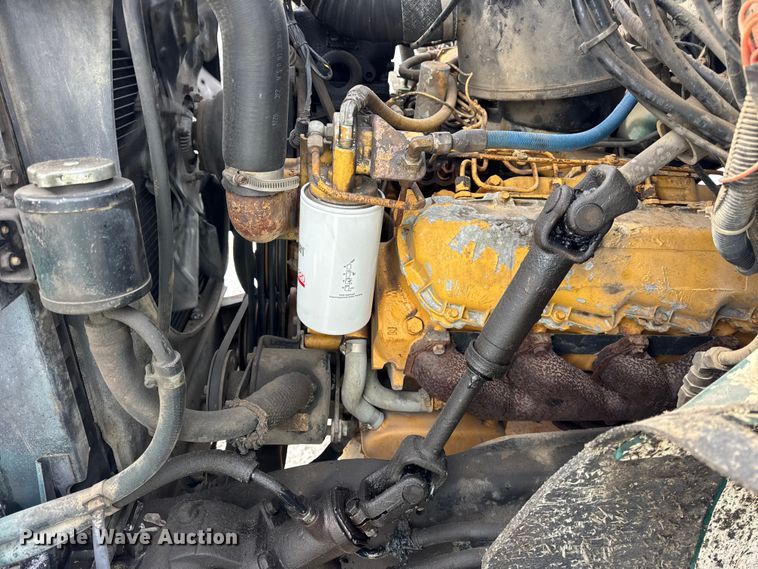 image for item EF2367 1986 GMC C7000 oil distributor truck