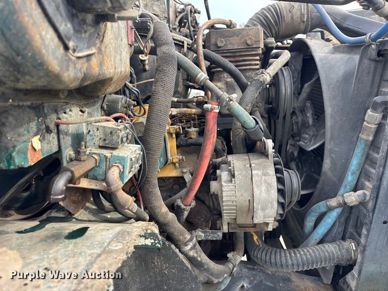 image for item EF2367 1986 GMC C7000 oil distributor truck